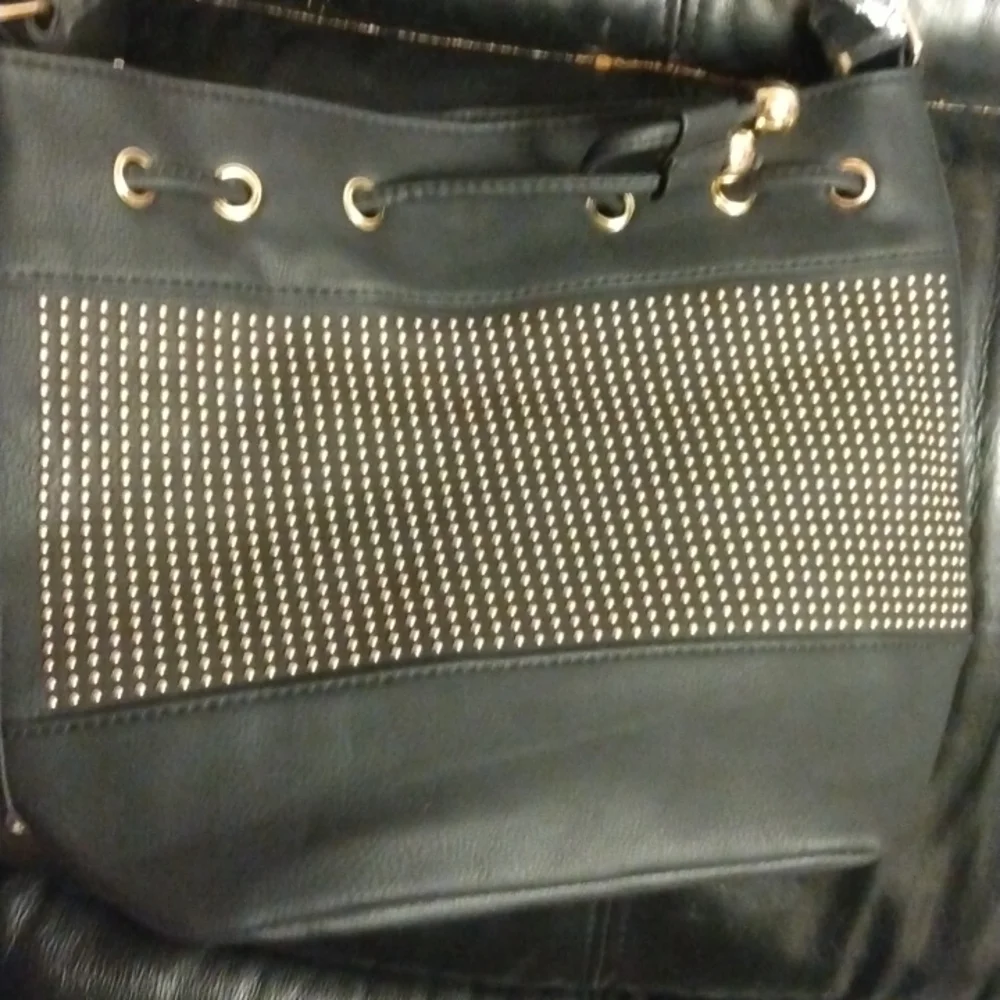 Black leatherette studded cross body purse NEW - Picture 7 of 12